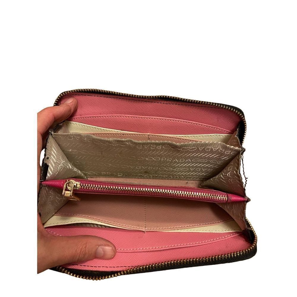 Prada Wallet   - Picture 5 of 9